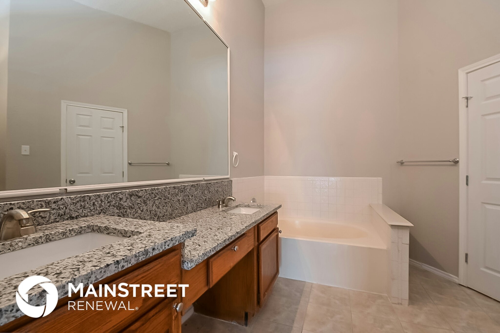Building Photo - 711 Meadowcreek Ct