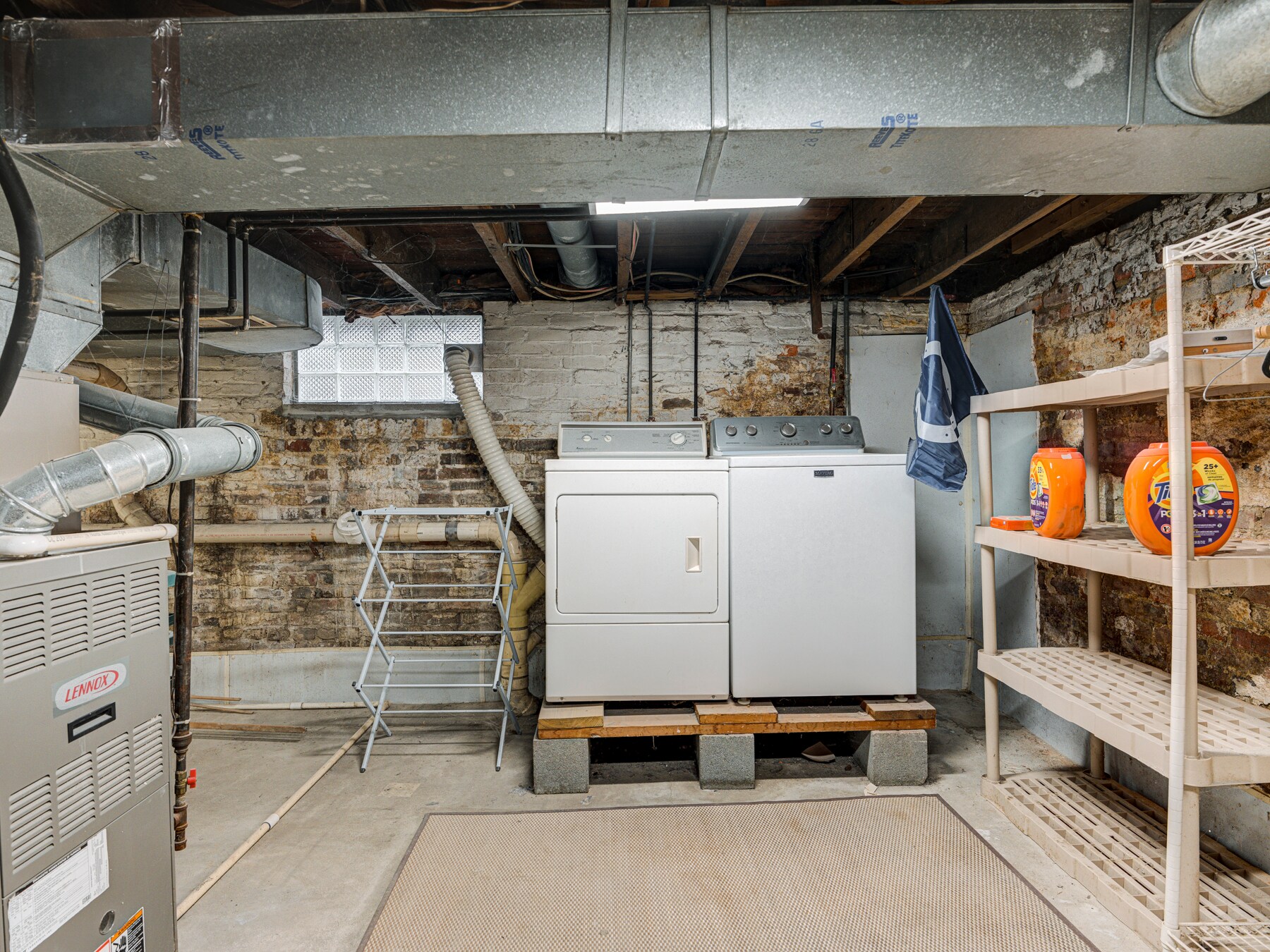 Building Photo - 321 N Park Ave