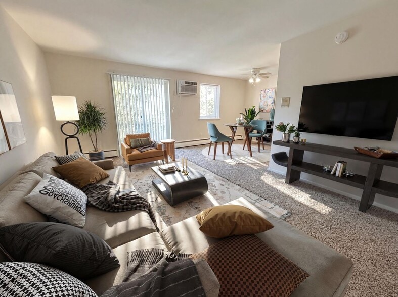 Interior Photo - Bishop Hill Apartments