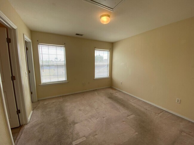 Building Photo - 2 bedroom 2.5 bath in Godley Park