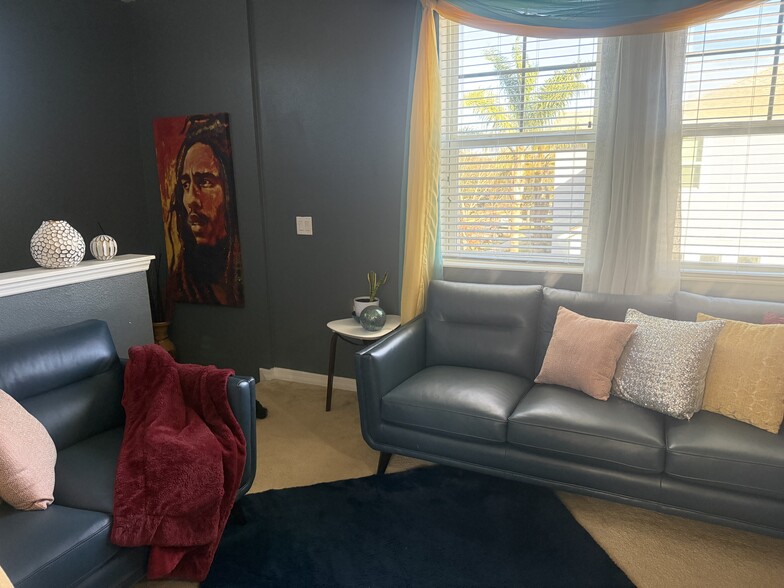 Building Photo - 15337 Southern Martin St