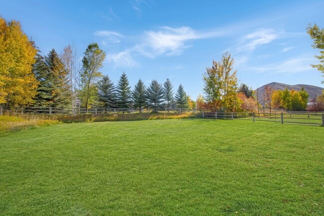 Building Photo - Winter Getaway: Large, Cozy Mountain Modern Home