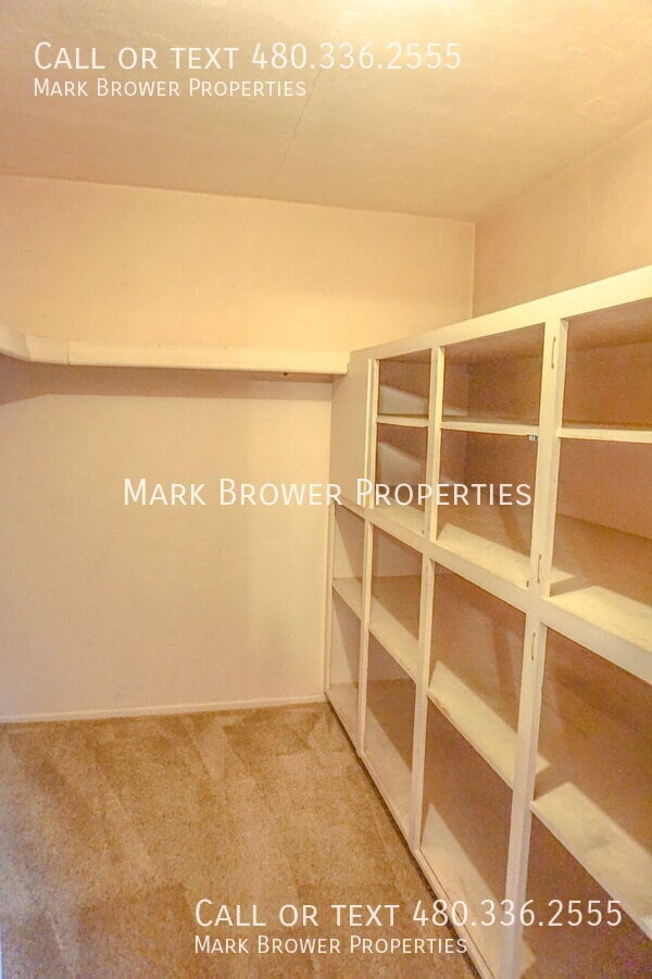 Building Photo - 505 E Loma Vista Dr