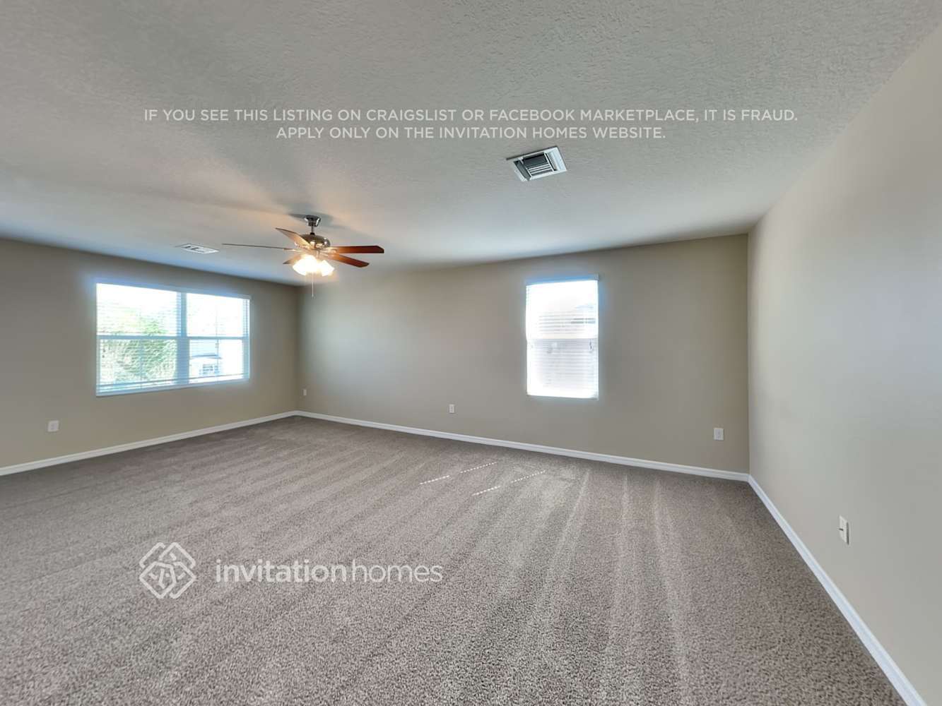 Building Photo - 15749 High Bell Pl