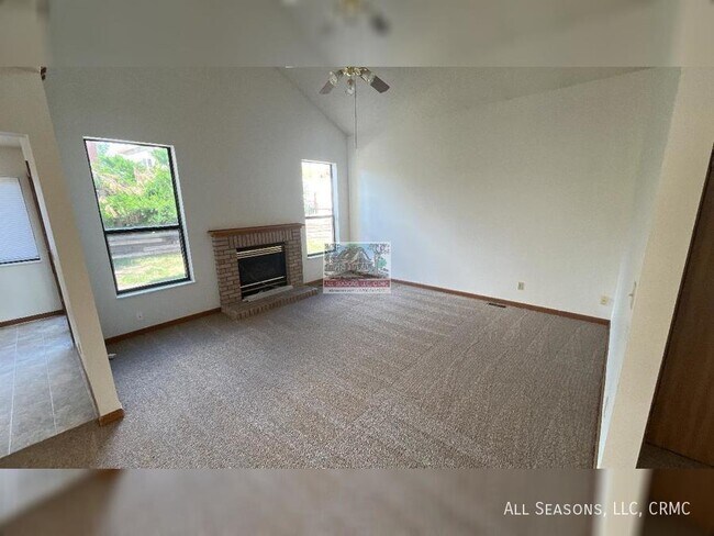 Building Photo - 750 Rundle Ct