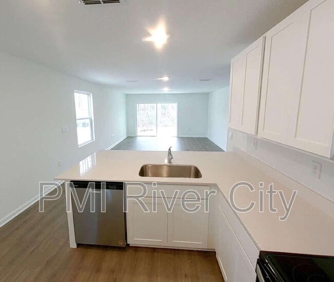 Building Photo - 12741 Geronimo Pl