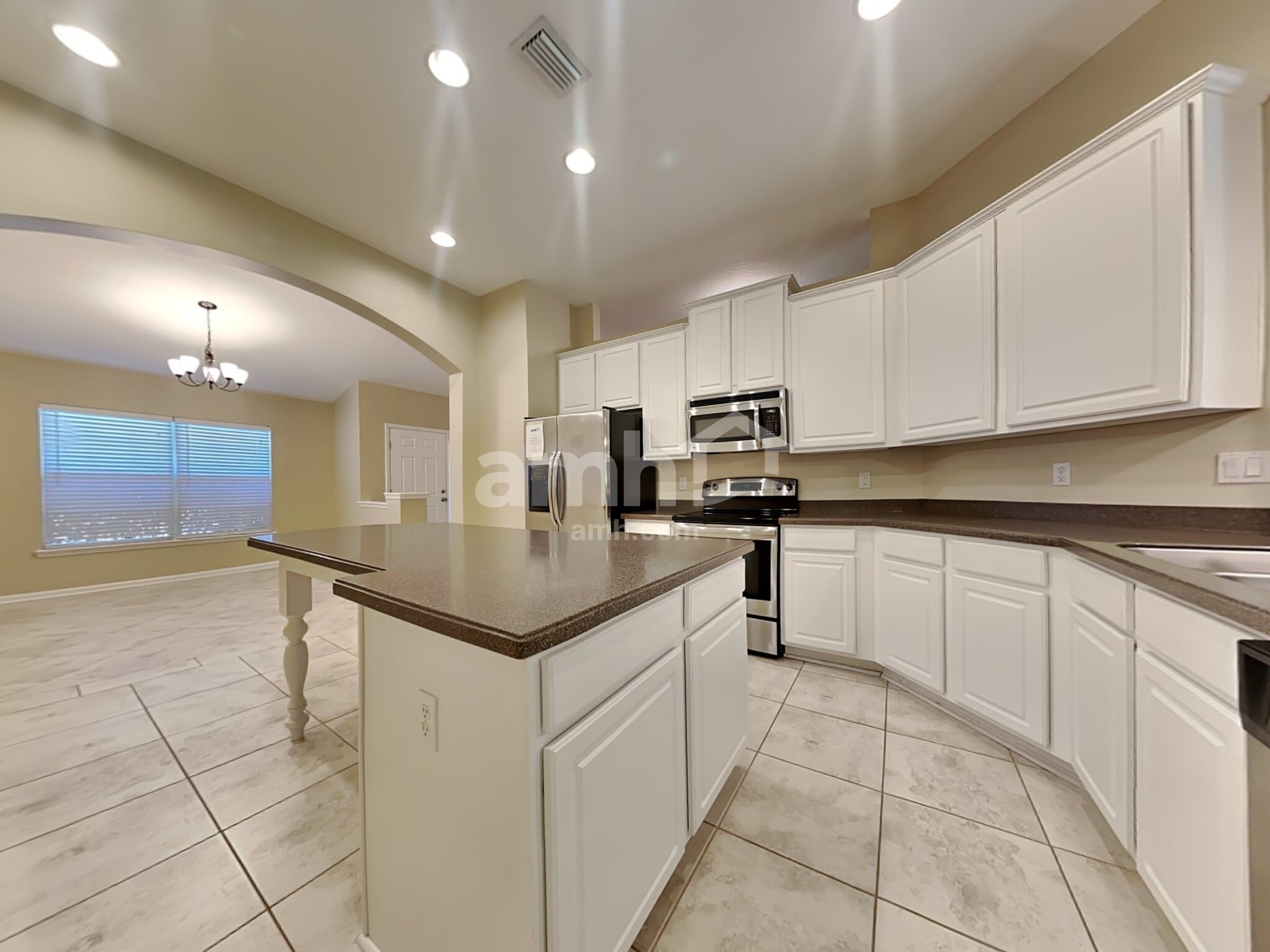 Building Photo - 86021 Aladdins Way