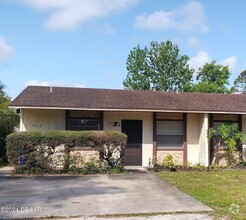 Building Photo - 3016 India Palm Dr