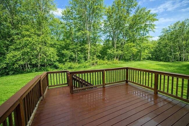 Building Photo - 198 Stonehaven Dr