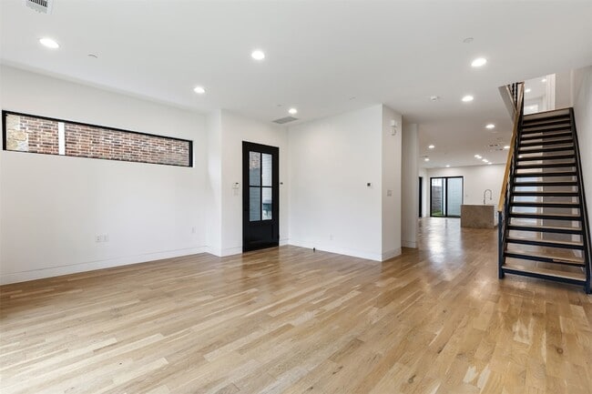 Building Photo - 3526 Asbury St