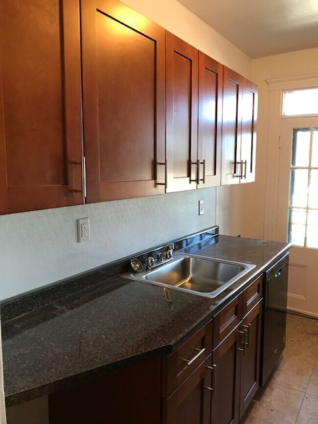 Building Photo - 9/1 No Fee! Junior 1BR/large studio in Brighton near Green Line!