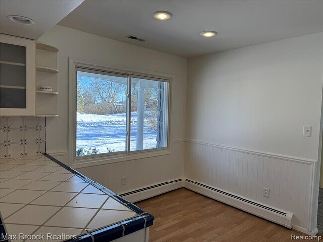 Building Photo - 4138 Westover Dr