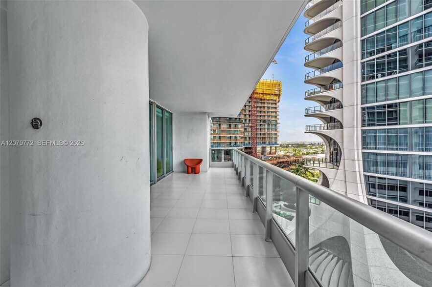 Building Photo - 900 Biscayne Blvd