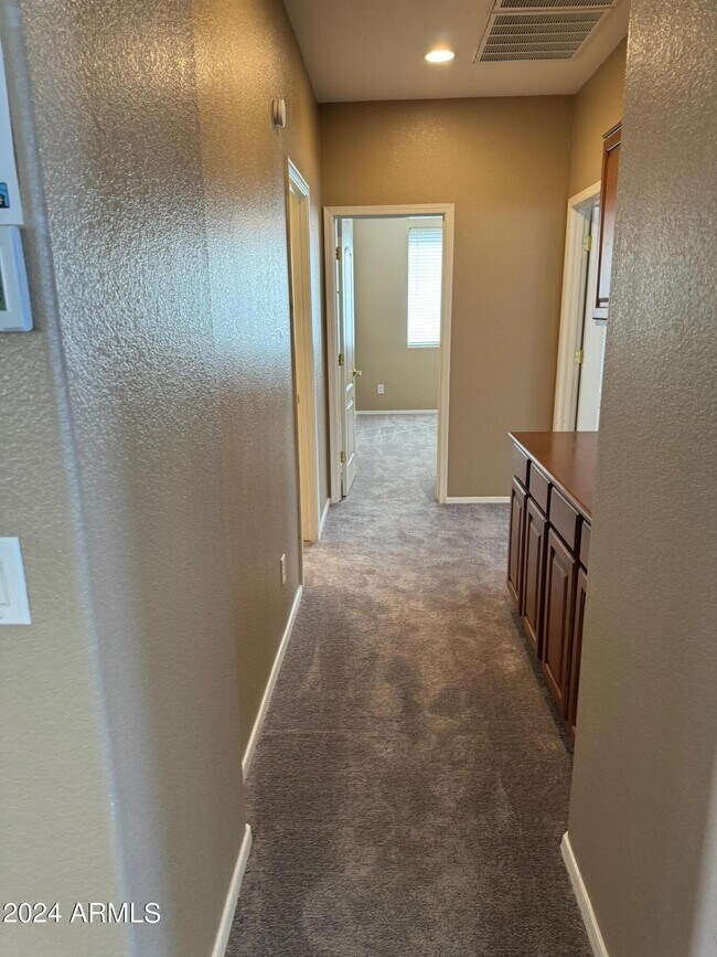 Building Photo - 7206 N 88th Ln