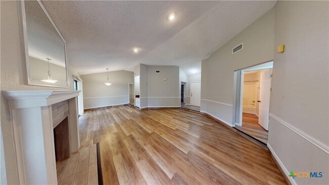 Building Photo - 4505 River Oaks Dr