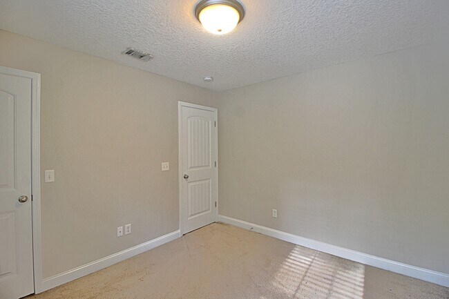 Building Photo - 1203 Cypress Fall Cir