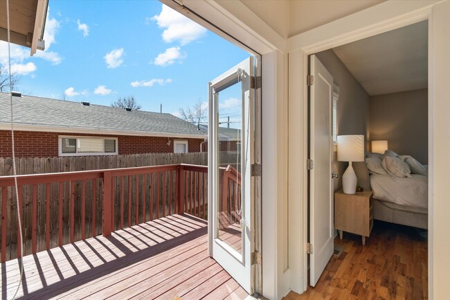 Building Photo - 3BD, 3BA Sunnyside Bungalow with 3-Car Garage