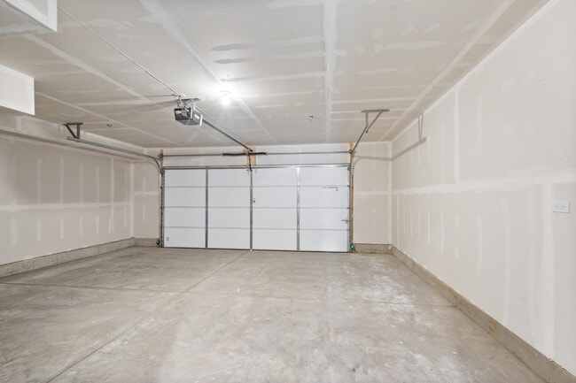 Building Photo - 8375 Mulberry Ave