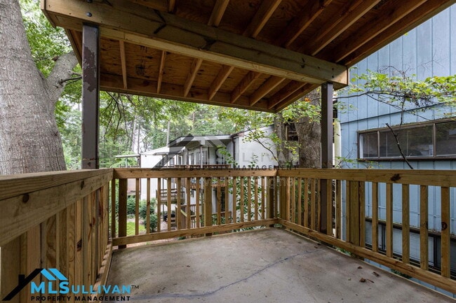 Building Photo - 5036 Flint Ridge Pl