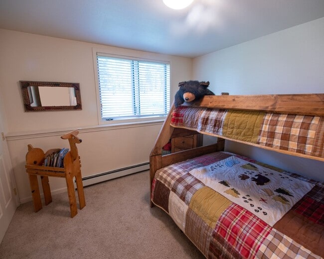 Building Photo - Extended Winter rental-Flexible lease term...