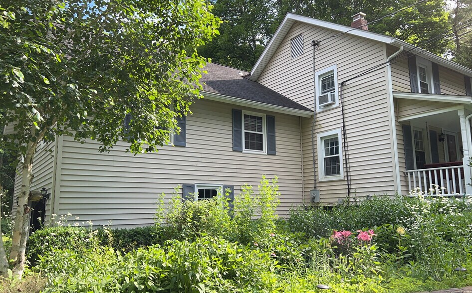 Building Photo - 190 Allview Ave