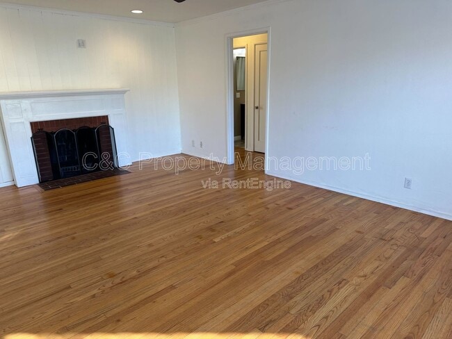 Building Photo - 5700 61st St