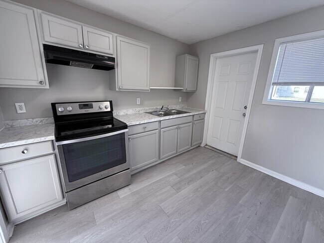 Building Photo - 1155 N Belvedere Blvd