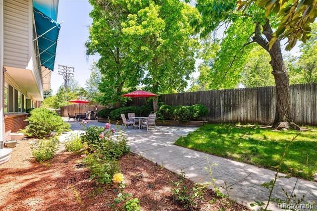 Building Photo - 2203 S Holly St