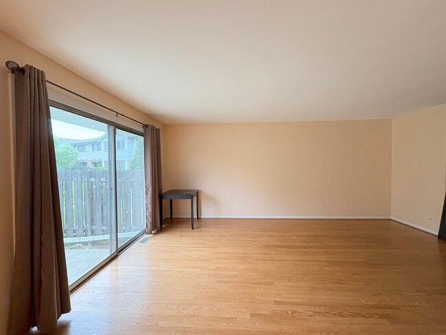 Building Photo - 424 Mallard Dr