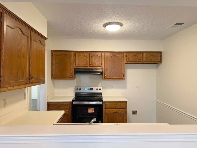 Building Photo - 6914 Snyder Rd