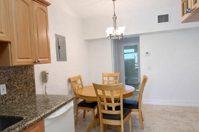 Building Photo - 655 Meridian Ave