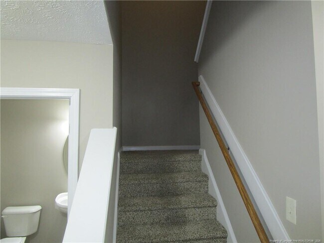 Building Photo - 1442 Vandenberg Dr