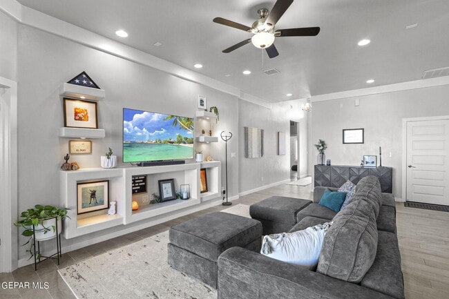 Building Photo - 2332 Tierra Delmonte Dr