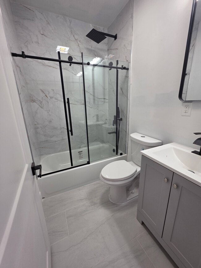 Building Photo - 2304 W Huntingdon St