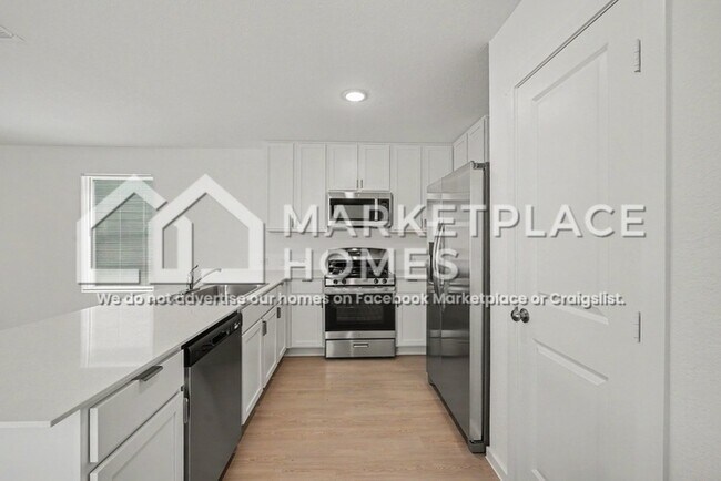 Building Photo - 7643 Varo Gln