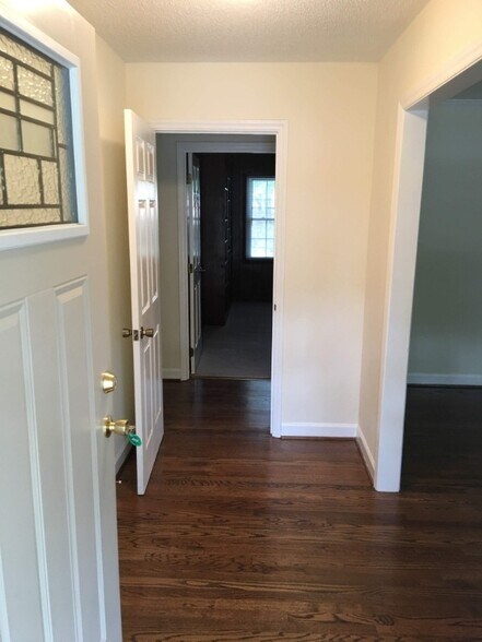 Building Photo - 4527 Berini Dr