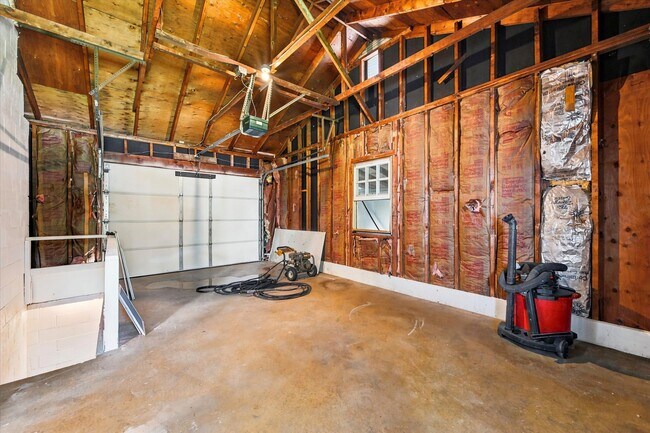 Building Photo - Charming 3 Bedroom, 2 Bathroom Ranch home in West Chester