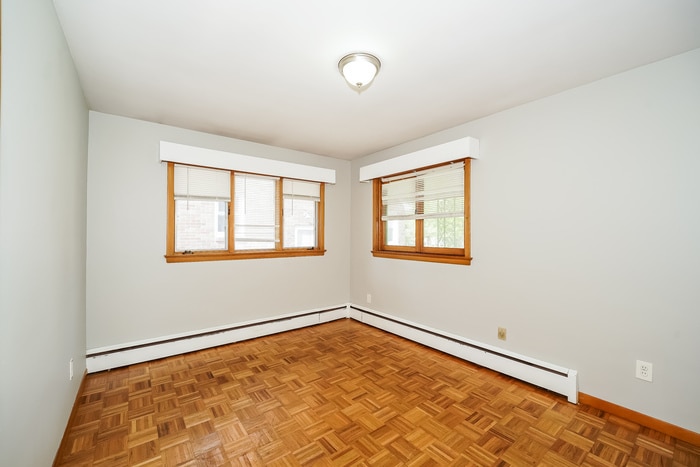 Building Photo - 150 E 272nd St