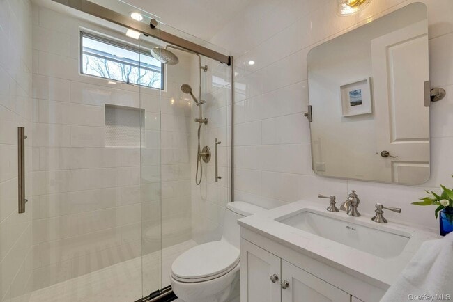 Building Photo - 25 Miami Ave