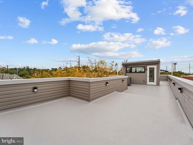 Building Photo - 1682 N 54th St