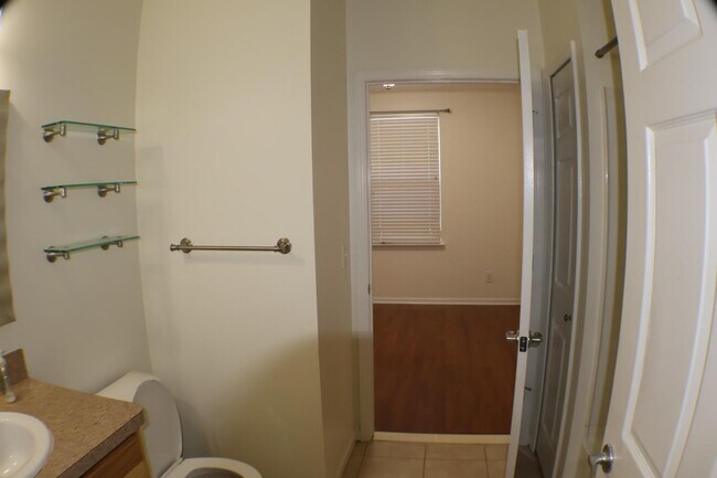 Building Photo - 2268 Arcadia Dr