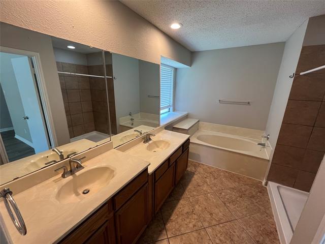 Building Photo - 2405 Brookside Dr