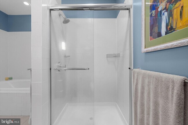 Building Photo - 1200 Steuart St