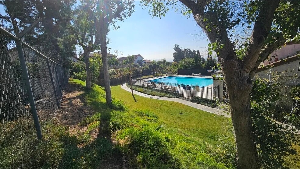 Building Photo - 832 Adelita St