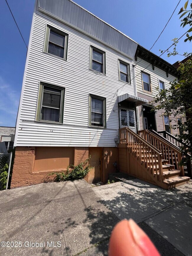Building Photo - 71 Watervliet Ave