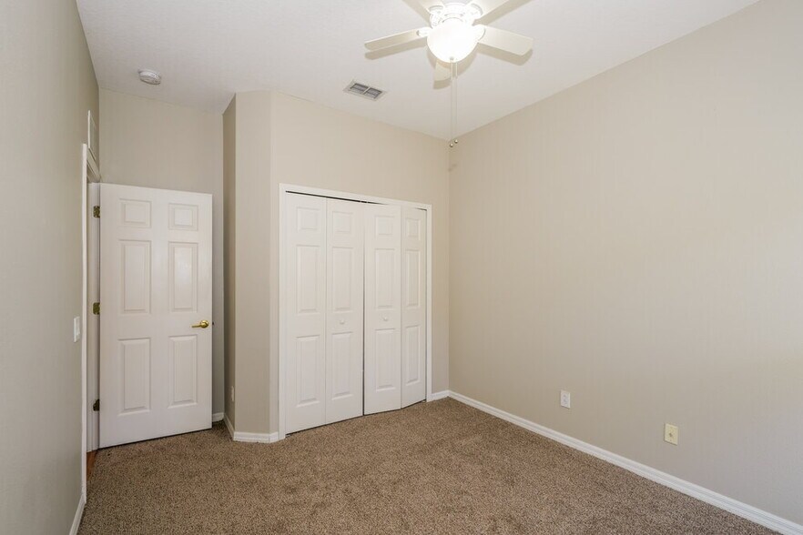 Building Photo - 16716 Caracara Ct