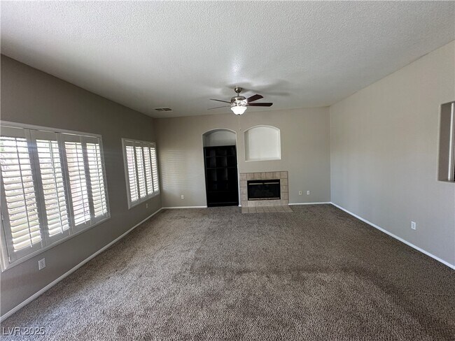 Building Photo - 11233 Playa Caribe Ave