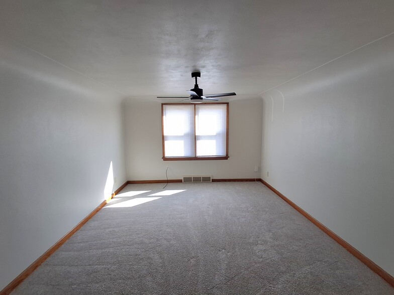 Building Photo - 1602 Saint Marys Blvd