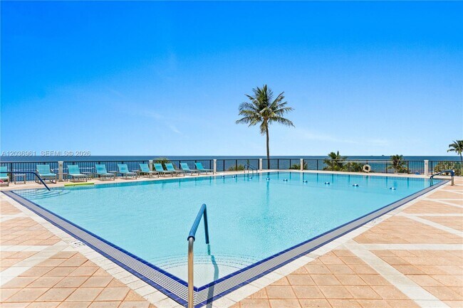 Building Photo - 4280 Galt Ocean Dr