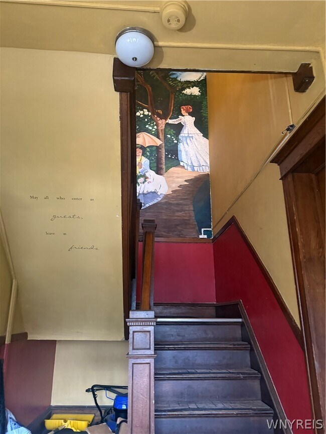 Building Photo - 37 Inwood Pl